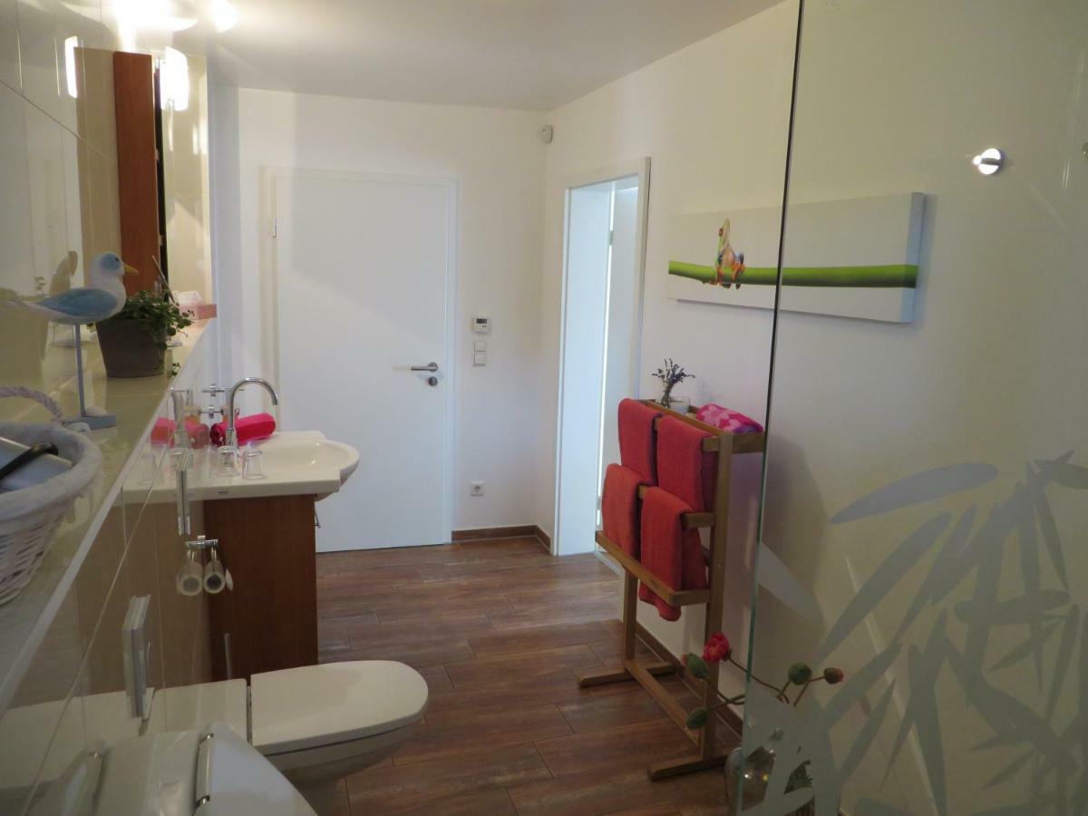 Privatzimmer Othmarsweg Νάουμπουργκ Εξωτερικό φωτογραφία